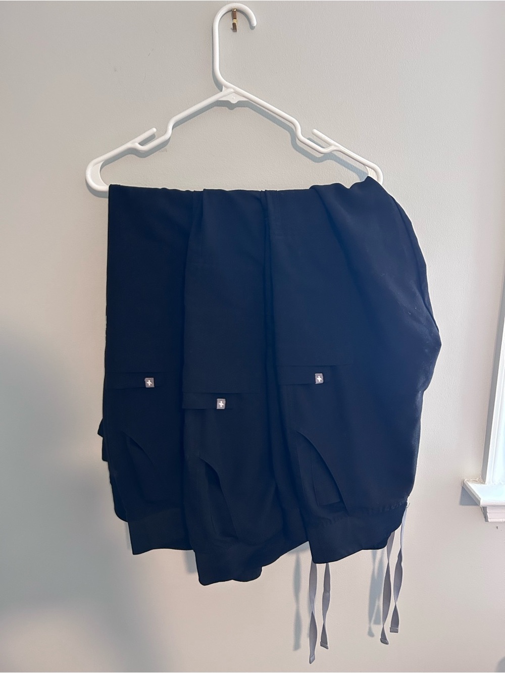 FIGS Yola Skinny- Small, Black